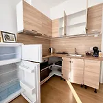 Seaside 2br Apartment *