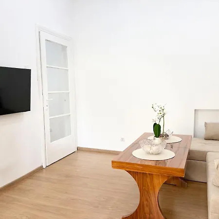 Seaside 2br
