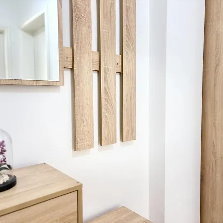 Seaside 2br Apartment *